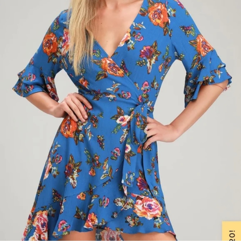 Lulus Tazanna Blue Floral Print Ruffled Wrap Dress  Size Large